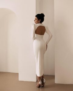 Kleid für Standesamt mit quadratischem Ausschnitt, figurbetontes Brautkleid , Hochzeitskleid mit dem offenem Rücken